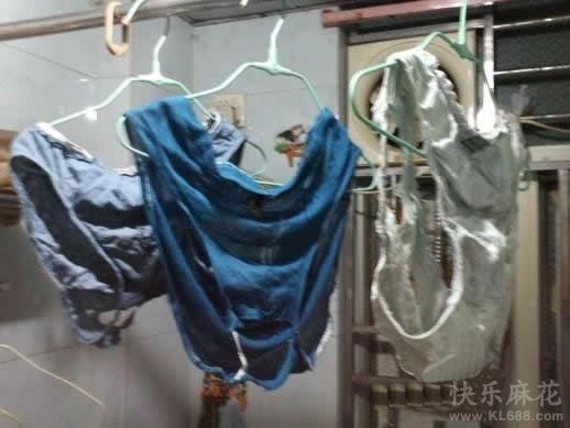 终于可以和女友去开房了,大家帮我选条<em>内裤</em>吧